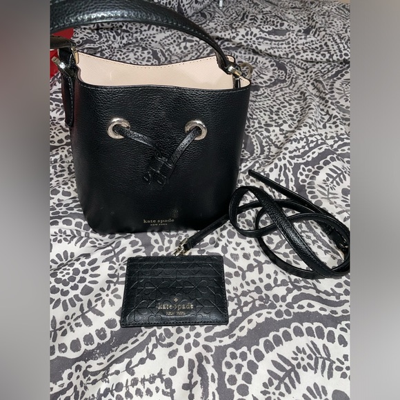 Kate Spade Bucket Bag and Cardholder - Picture 2 of 13